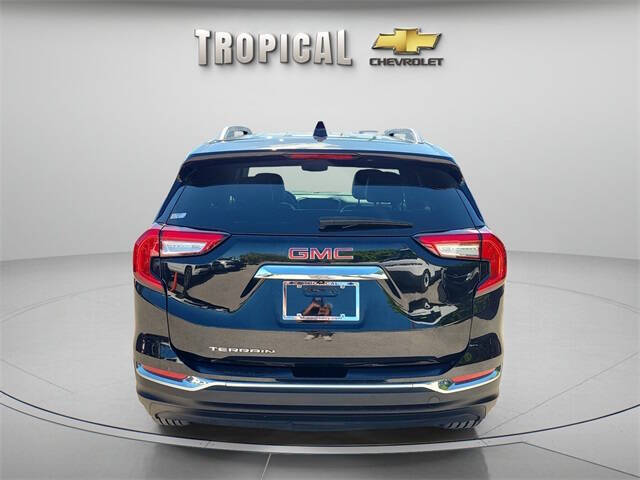 2023 GMC Terrain SLT