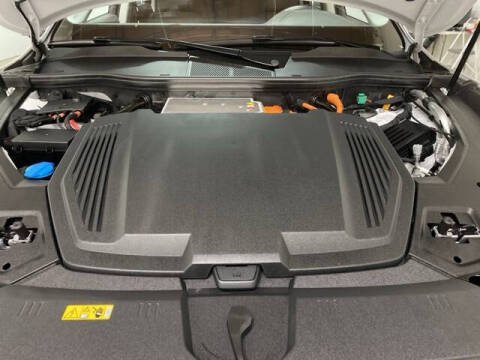 2024 Audi Q8 e-tron quattro Premium Plus