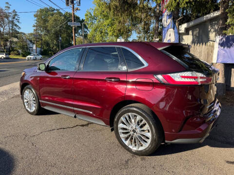 2022 Ford Edge Titanium