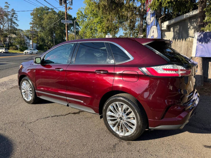 2022 Ford Edge Titanium