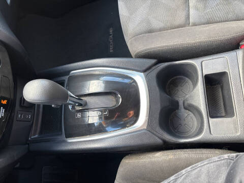 2016 Nissan Rogue SV