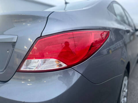 2016 Hyundai Accent SE