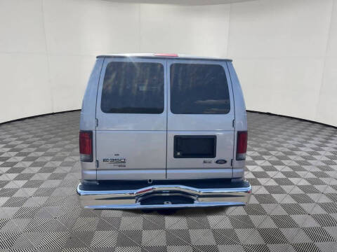 2012 Ford E-Series E-350 SD XLT