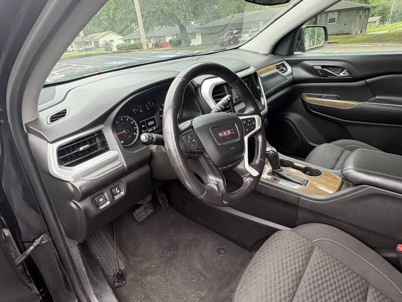 2017 GMC Acadia SLE-1