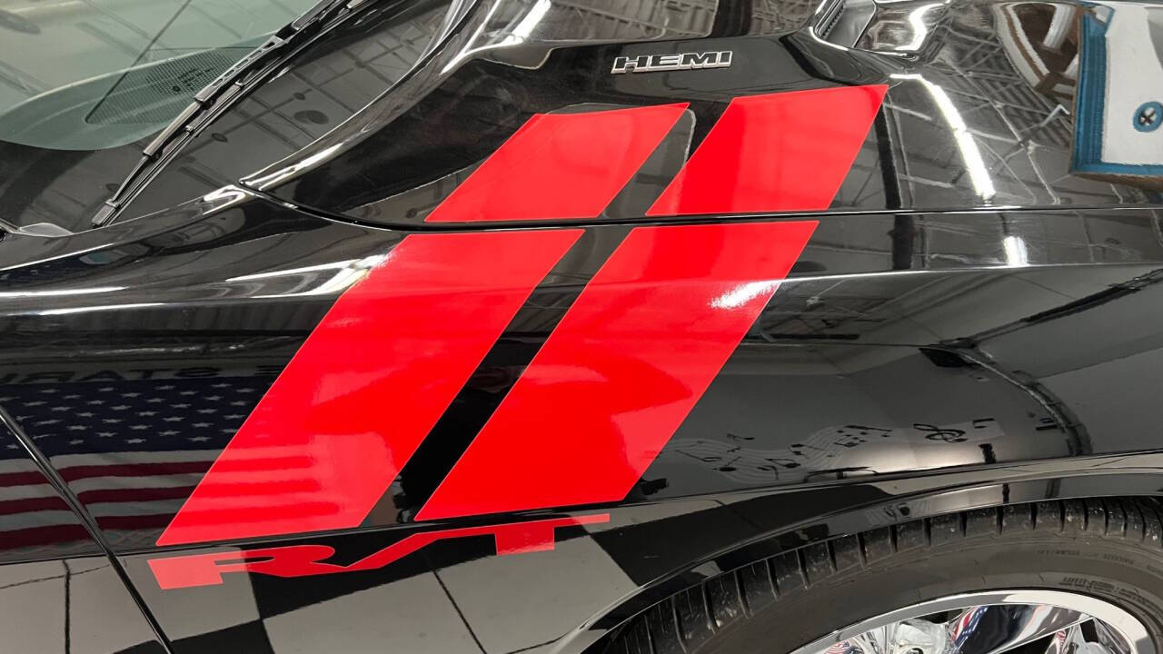 2013 Dodge Challenger 14