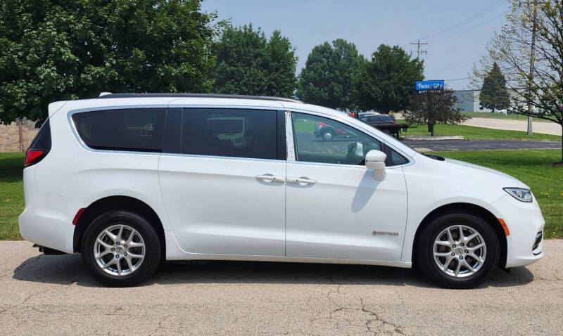 2022 Chrysler Pacifica Touring L