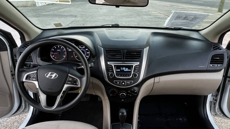 2017 Hyundai Accent Value Edition