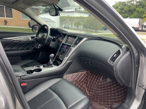 2015 Infiniti Q50 Premium