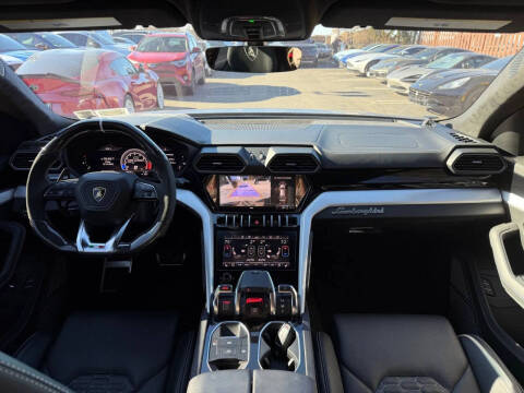 2020 Lamborghini Urus