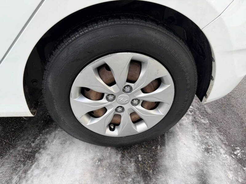 2016 Hyundai Accent SE