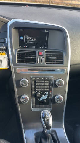 2016 Volvo XC60 T5 Premier