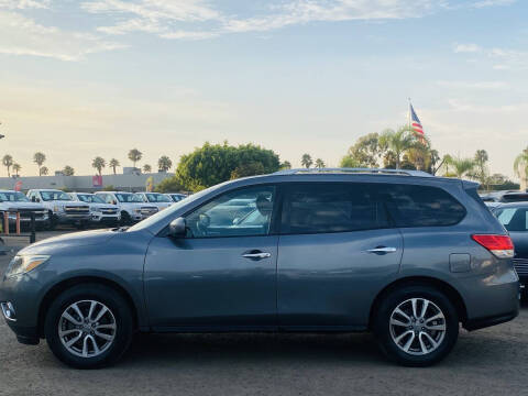 2015 Nissan Pathfinder SV