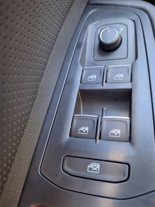 2026 Volkswagen Atlas Cross Sport SE