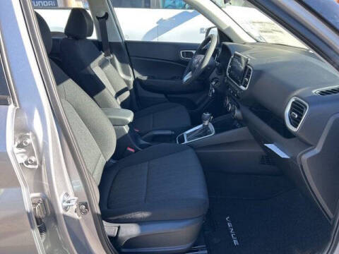 2026 Hyundai Venue SE