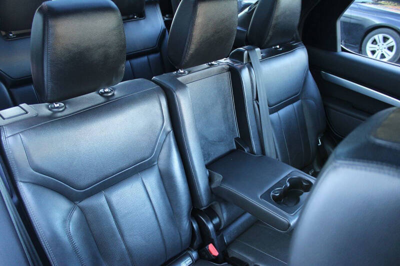 2020 Land Rover Discovery Landmark Edition