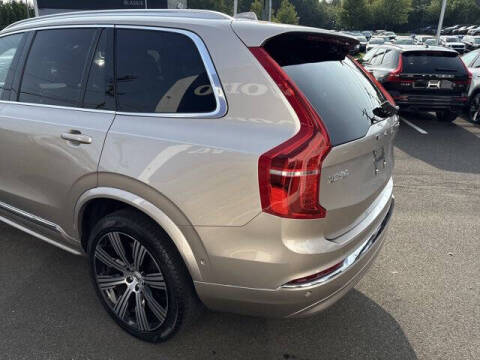 2024 Volvo XC90 Recharge T8 Ultimate Bright Theme 7P