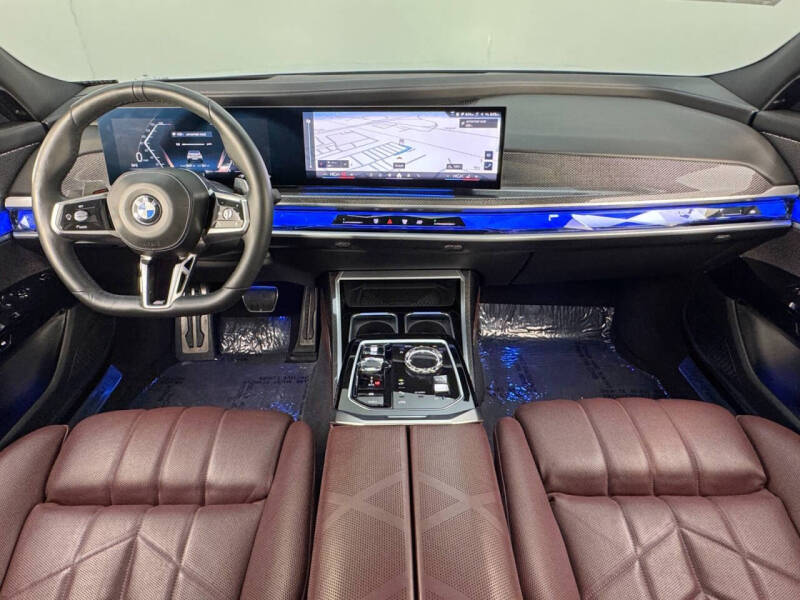 2023 BMW 7 Series 740i