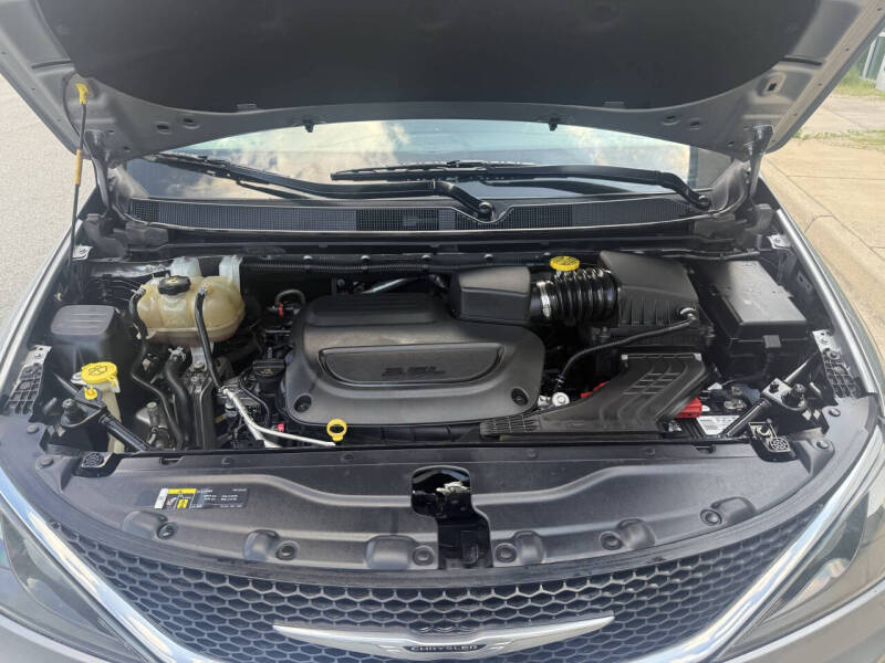 2021 Chrysler Voyager LXi