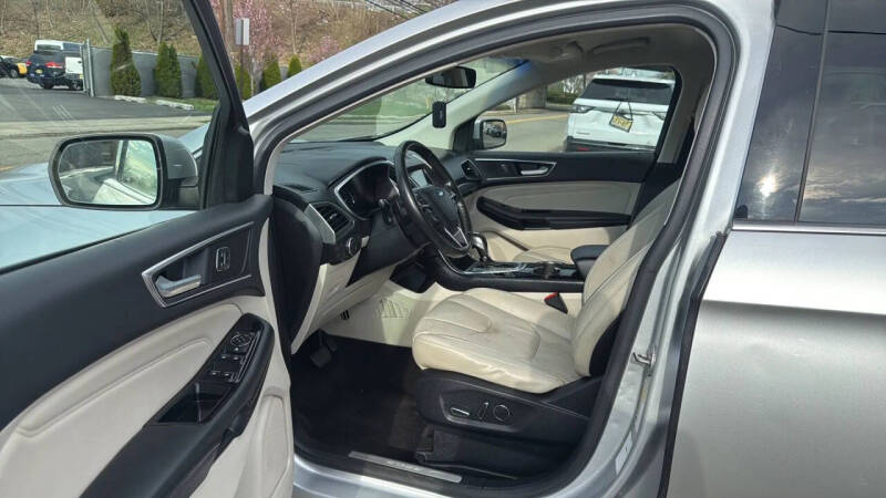 2016 Ford Edge Titanium