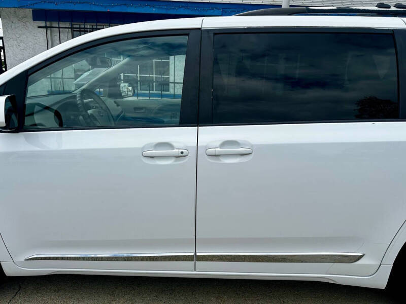 2013 Toyota Sienna