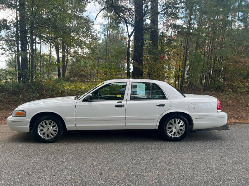 2004 Ford Crown Victoria for sale at TRIPLE C AUTOMOTIVE in Anderson SC