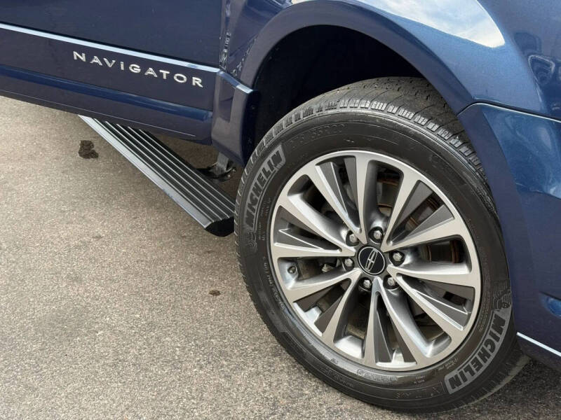 2017 Lincoln Navigator Select