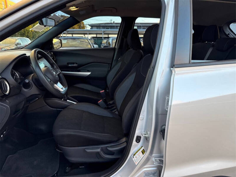 2019 Nissan Kicks SV