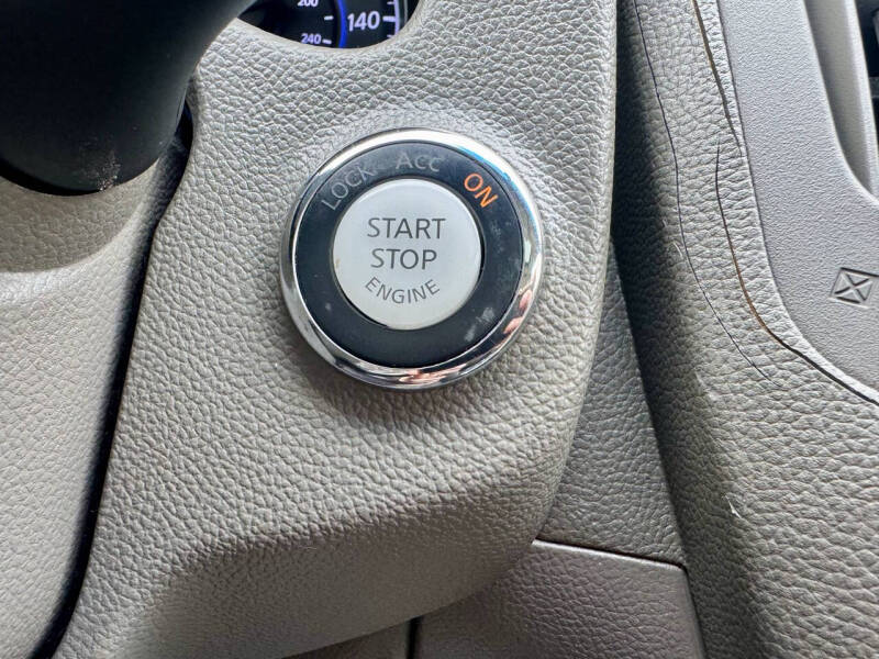 2011 Infiniti G37 Sedan x