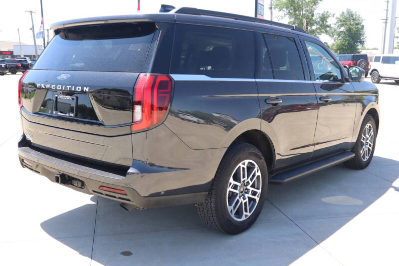 2025 Ford Expedition Active