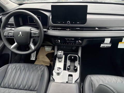 2025 Mitsubishi Outlander SEL