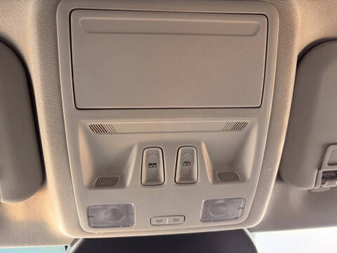 2020 Ford Escape Hybrid Titanium