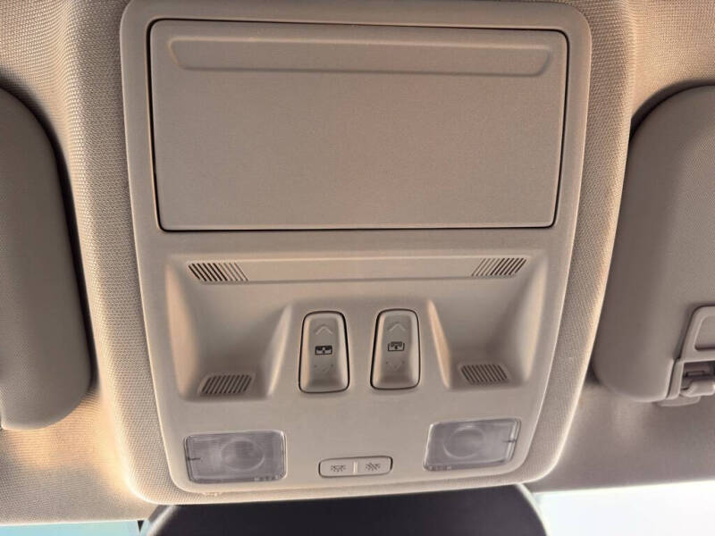 2020 Ford Escape Hybrid Titanium