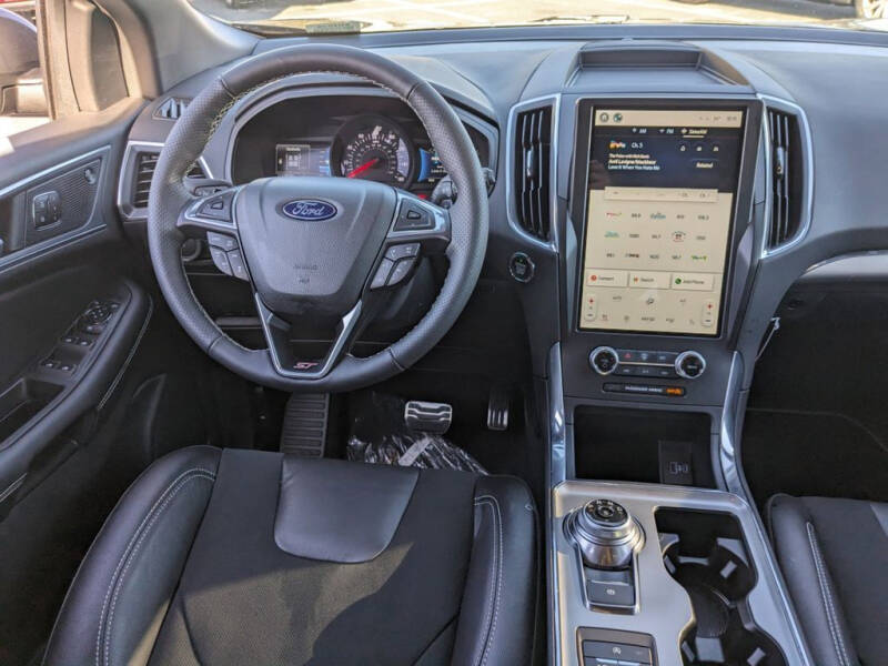 2024 Ford Edge ST