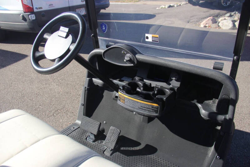 2020 E-Z-GO RXV ELiTE