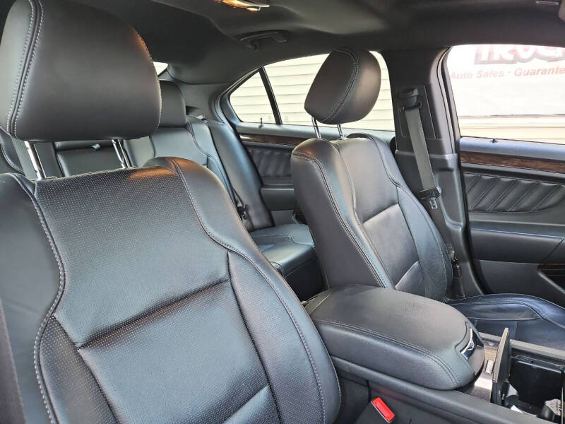 2018 Ford Taurus Limited