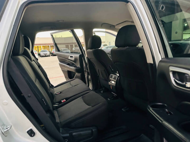 2018 Nissan Pathfinder S