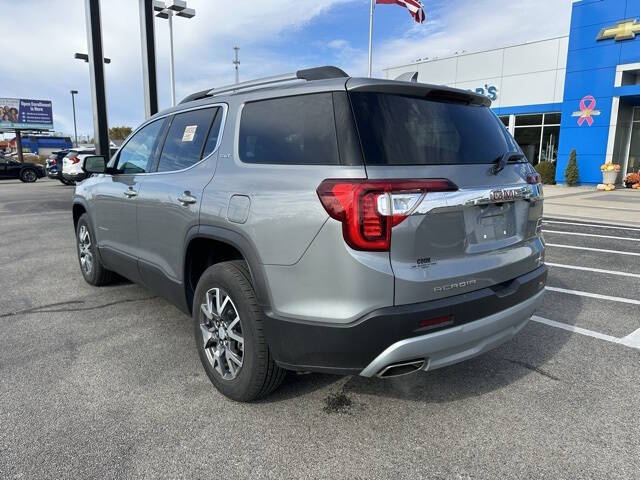 2023 GMC Acadia SLT