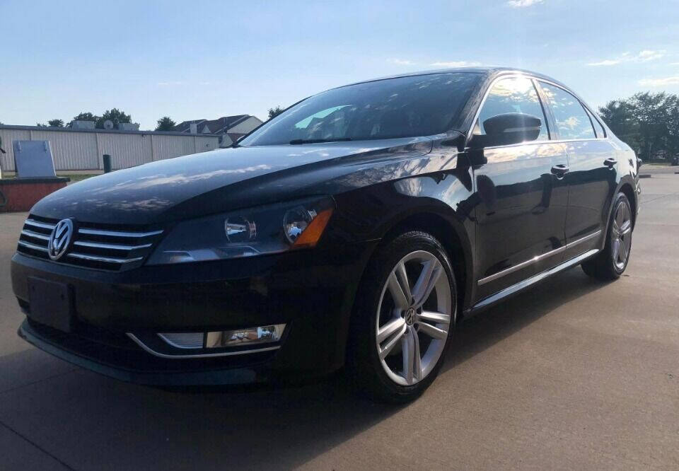 2014 Volkswagen Passat for sale at Illinois Auto Wholesalers in Tolono, IL