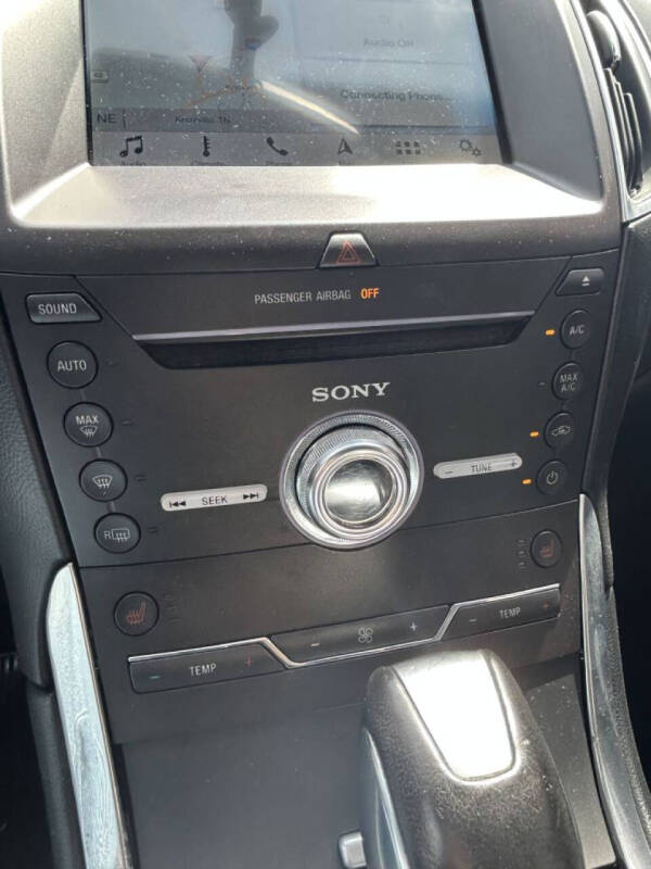 2017 Ford Edge Titanium