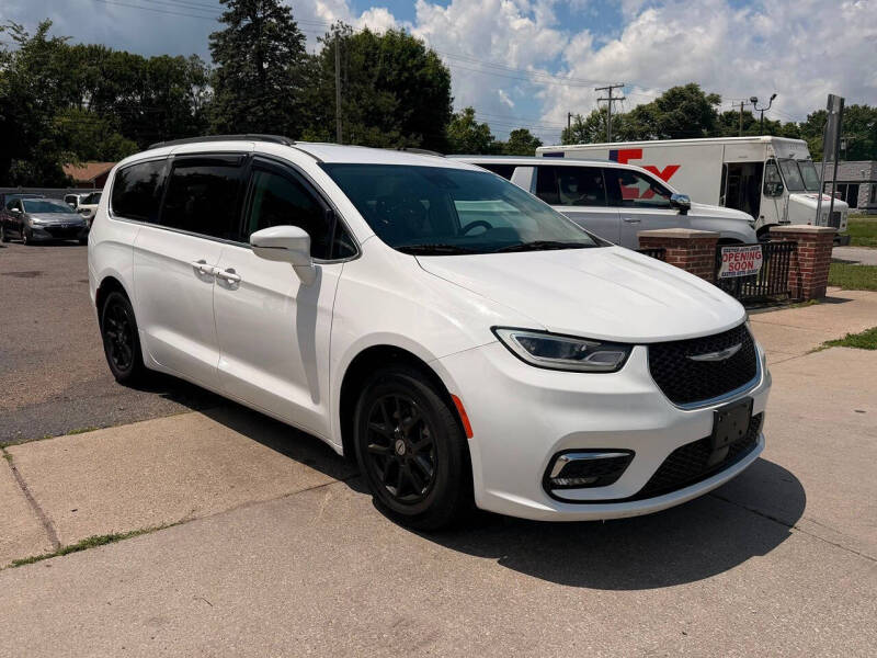 2022 Chrysler Pacifica Touring L