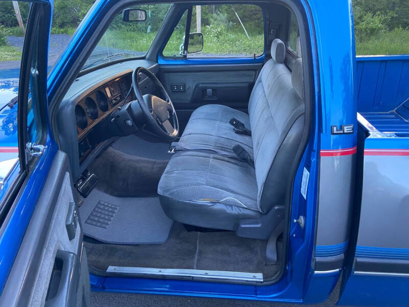 1992 Dodge RAM 150 LE