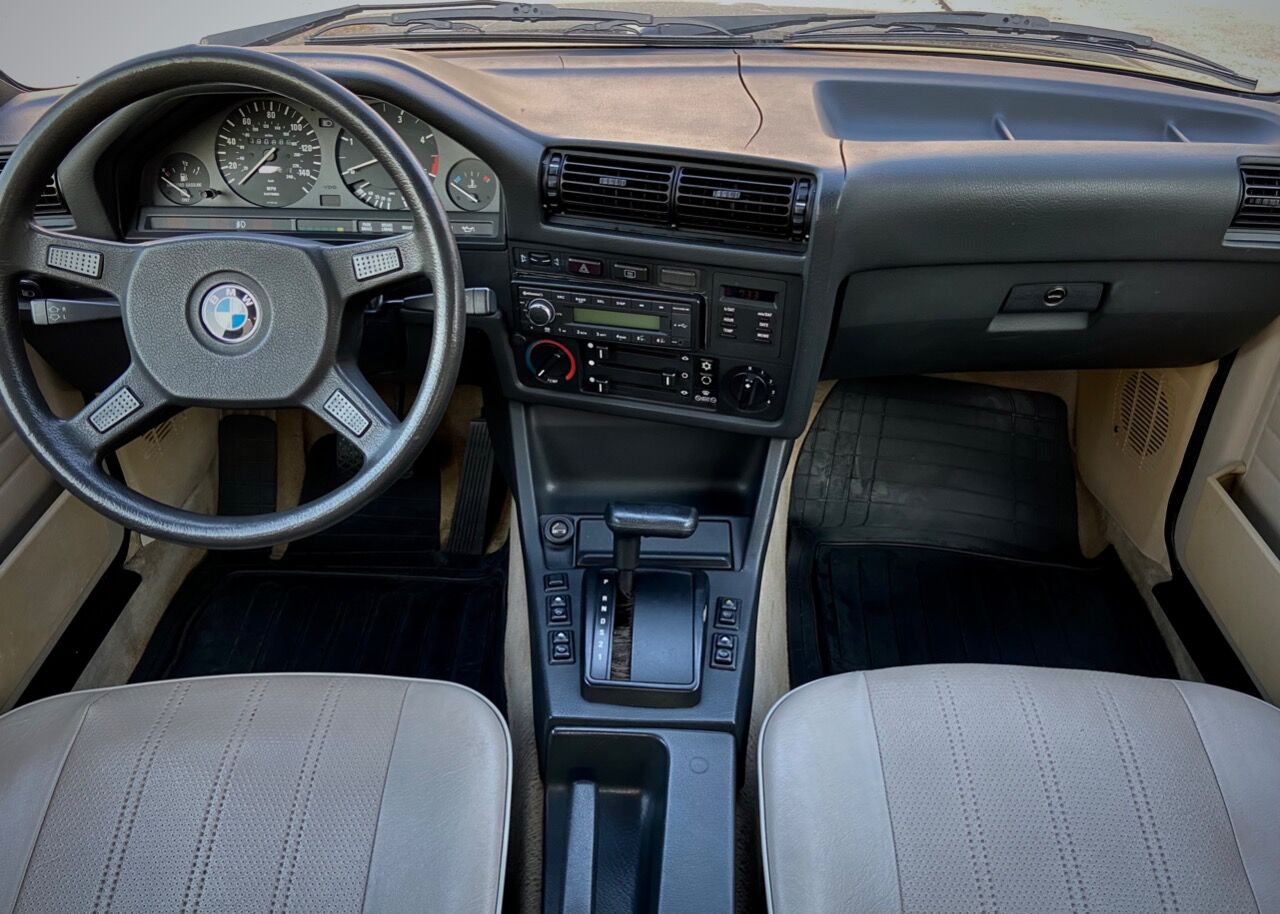 1986 BMW 3 Series 37