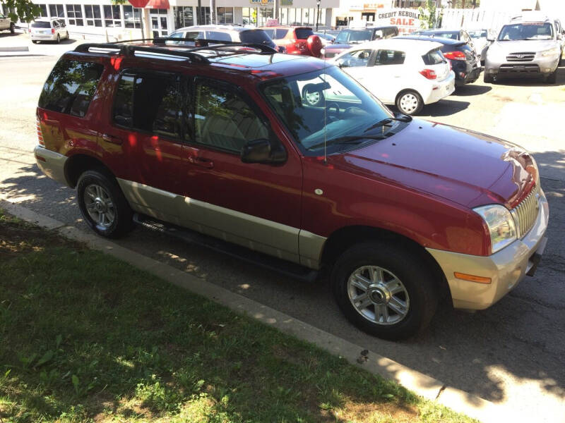 2004 Mercury Mountaineer Luxury