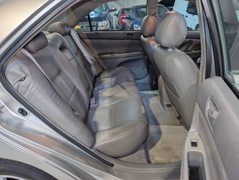 2003 Toyota Camry LE V6
