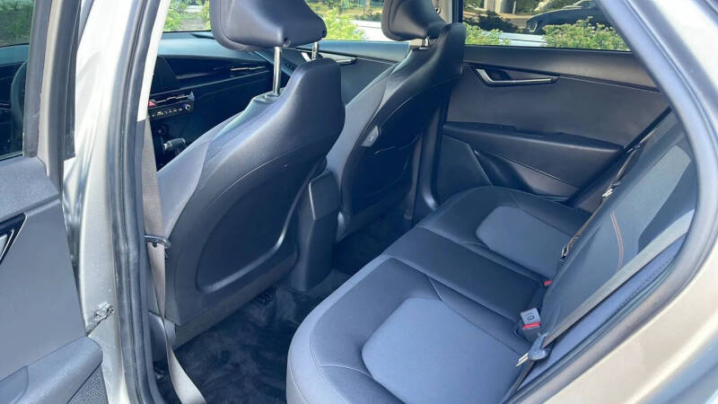 2026 Kia Niro LX