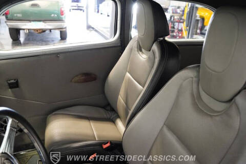 1940 Ford Deluxe