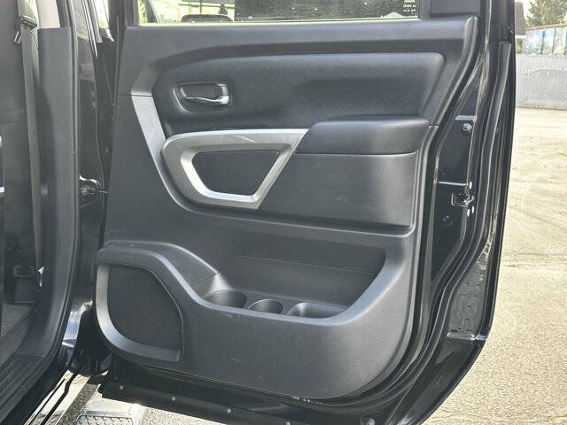 2017 Nissan Titan Platinum Reserve