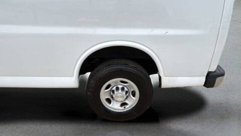 2022 Chevrolet Express 2500