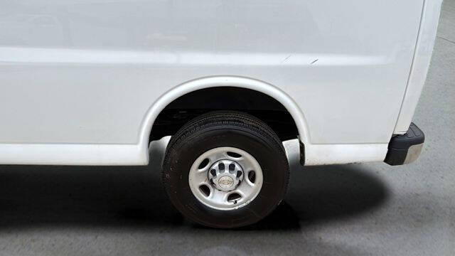 2022 Chevrolet Express 2500