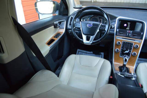 2017 Volvo XC60 T5 Inscription